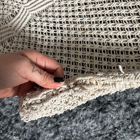 Cream and white boho crochet beach bag - Picture 6 of 9